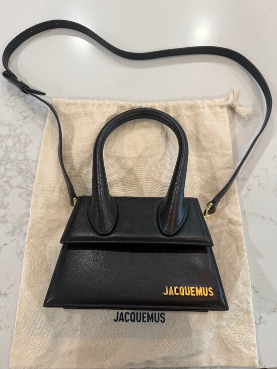 Jacquemus Handbags - Jacquemus Le Chiquito Moyen Shoulder Bag